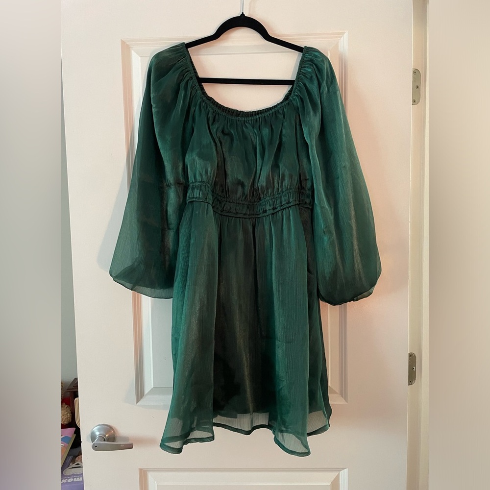 ARULA Long Sleeved Green Mini Dress
